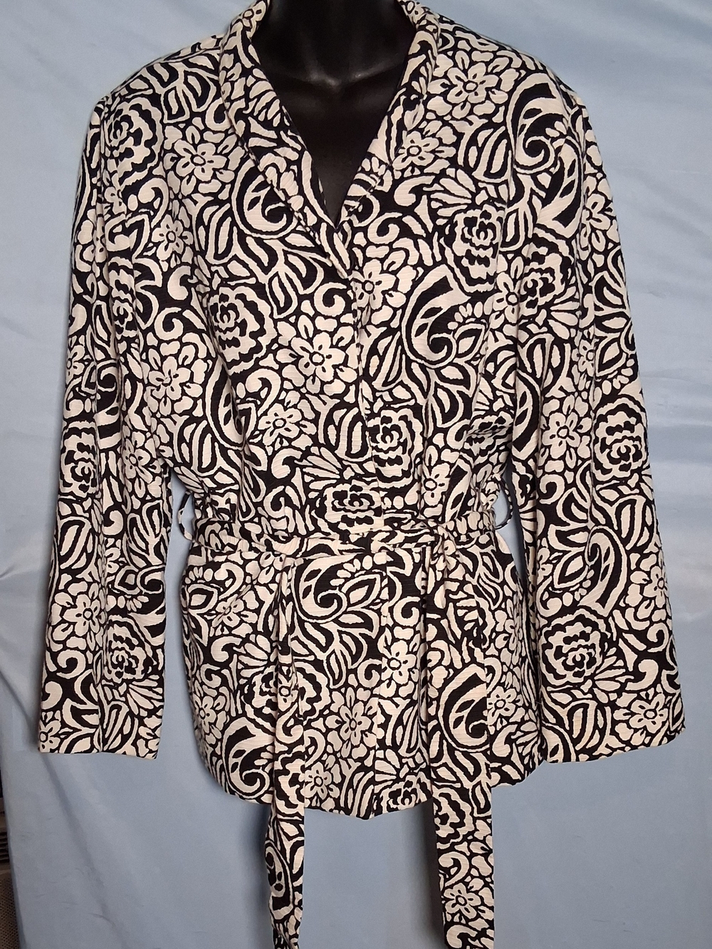 Chico's Black and White Floral Tie-Waist Blazer